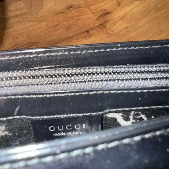 Little Vintage Gucci Handbag - Picture 3 of 8
